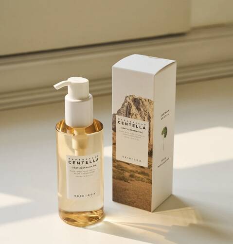 SKIN1004 MADAGASCAR CENTELLA LIGHT CLEANSING OIL